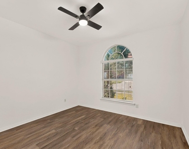 14908 Riverside Drive - Photo Thumbnail 25