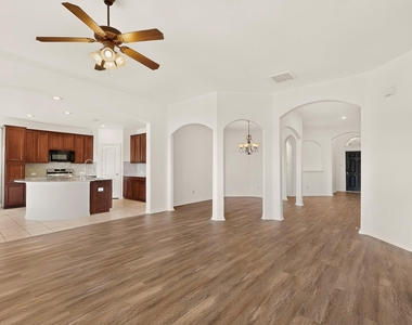 14908 Riverside Drive - Photo Thumbnail 8