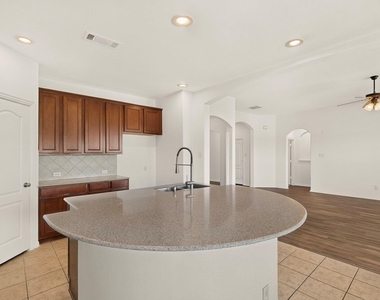 14908 Riverside Drive - Photo Thumbnail 11