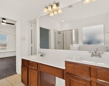 14908 Riverside Drive - Photo Thumbnail 23