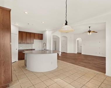 14908 Riverside Drive - Photo Thumbnail 9