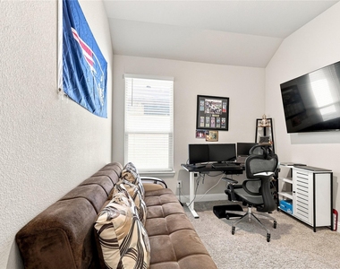 11516 Nicholson Lane - Photo Thumbnail 7