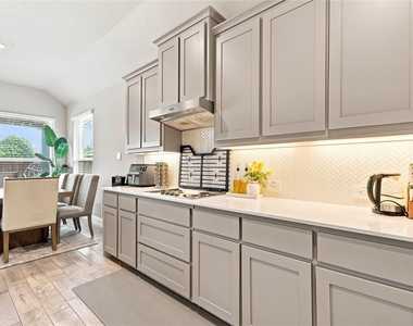 11516 Nicholson Lane - Photo Thumbnail 15