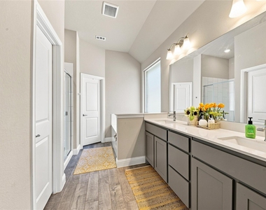 11516 Nicholson Lane - Photo Thumbnail 20