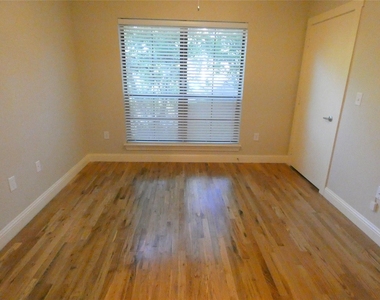 6159 Oram Street - Photo Thumbnail 7
