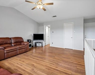 14277 Preston Road - Photo Thumbnail 7