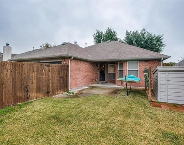 11348 Lockshire Drive - Photo Thumbnail 23