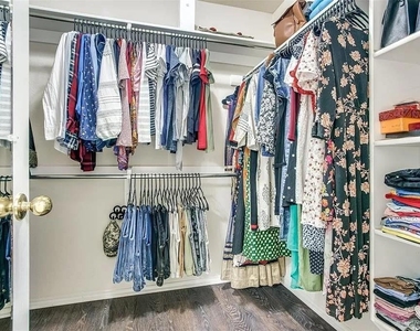 11348 Lockshire Drive - Photo Thumbnail 19
