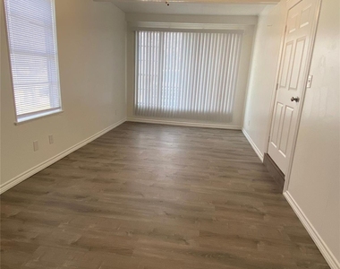 1222 S Lamar Street - Photo Thumbnail 9