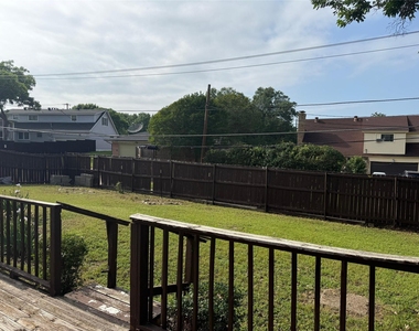 1415 W Red Bird Lane - Photo Thumbnail 27