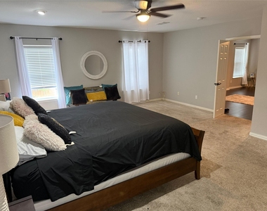 1415 W Red Bird Lane - Photo Thumbnail 22