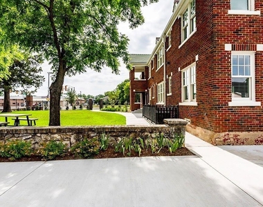 2837 Hemphill Street - Photo Thumbnail 11
