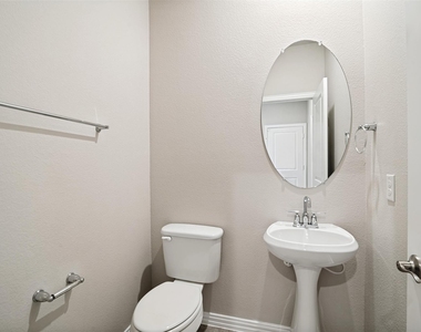 2403 Rocky Mountain Drive - Photo Thumbnail 8