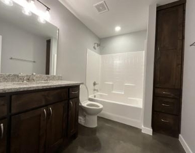 111 Chloe Drive - Photo Thumbnail 16