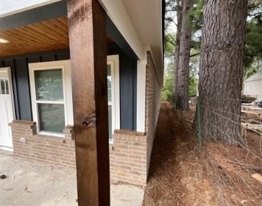 111 Chloe Drive - Photo Thumbnail 1