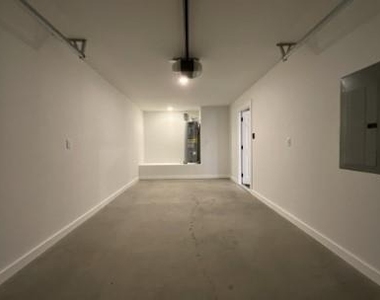111 Chloe Drive - Photo Thumbnail 17