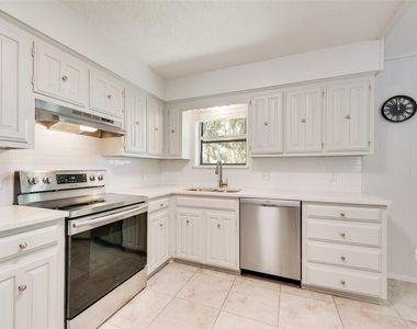 110 La Jolla Street - Photo Thumbnail 8