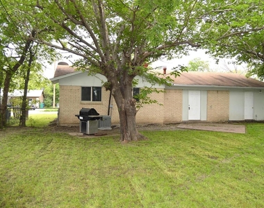 5729 Emerson Drive - Photo Thumbnail 15