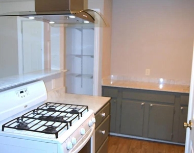 5729 Emerson Drive - Photo Thumbnail 2