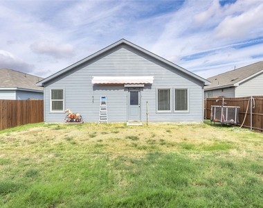 1307 Rodeo Circuit Way - Photo Thumbnail 13