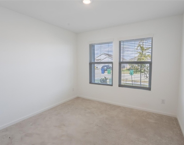 1307 Rodeo Circuit Way - Photo Thumbnail 9