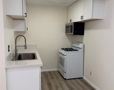 761 S Garfield - Photo Thumbnail 4