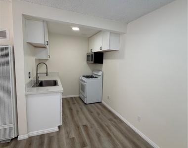 761 S Garfield - Photo Thumbnail 5