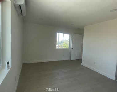 2318 Blue Haven Drive - Photo Thumbnail 18