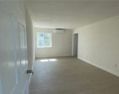 2318 Blue Haven Drive - Photo Thumbnail 14