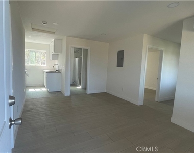 2318 Blue Haven Drive - Photo Thumbnail 9