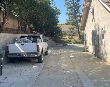 2318 Blue Haven Drive - Photo Thumbnail 20