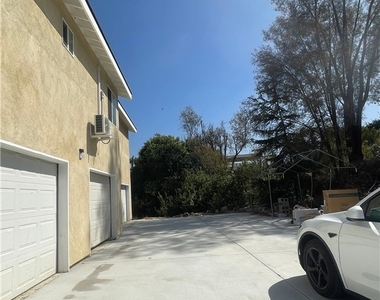 2318 Blue Haven Drive - Photo Thumbnail 2
