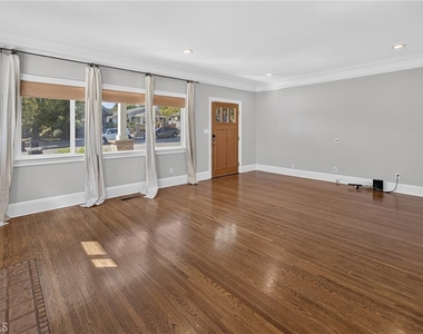 170 Adams - Photo Thumbnail 6