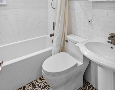 170 Adams - Photo Thumbnail 26
