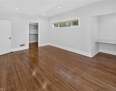 170 Adams - Photo Thumbnail 12