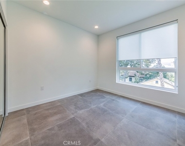 214 S Westmoreland - Photo Thumbnail 12