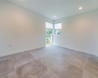214 S Westmoreland - Photo Thumbnail 14