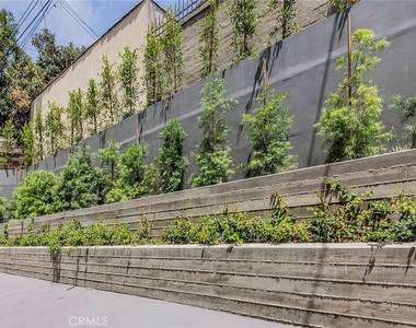 214 S Westmoreland - Photo Thumbnail 16