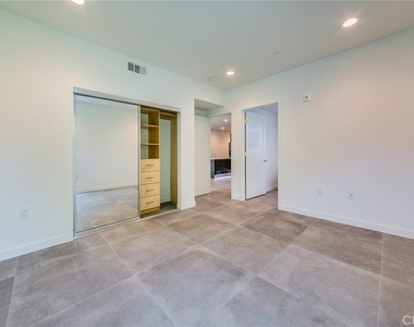 214 S Westmoreland - Photo Thumbnail 15