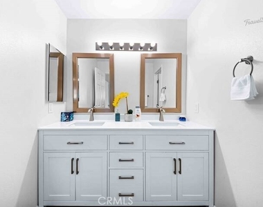 321 E Maple Street - Photo Thumbnail 28