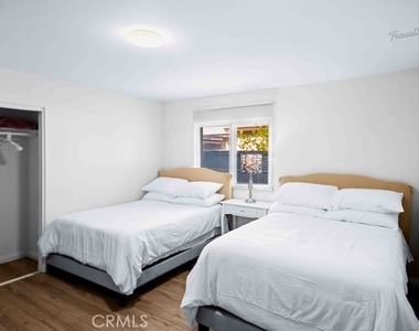 321 E Maple Street - Photo Thumbnail 19