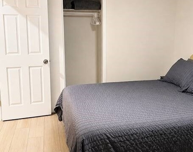 321 E Maple Street - Photo Thumbnail 20