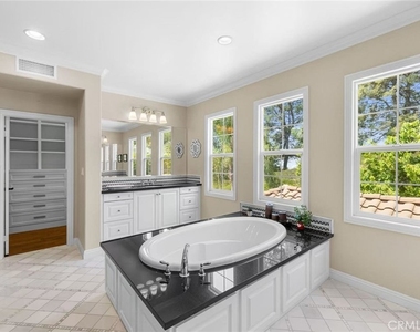 1009 Newhall Terrace - Photo Thumbnail 6