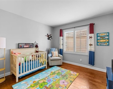 1009 Newhall Terrace - Photo Thumbnail 7
