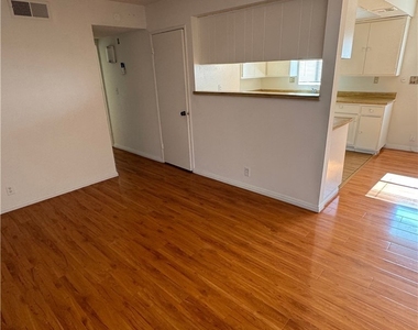 805 S Stoneman - Photo Thumbnail 3
