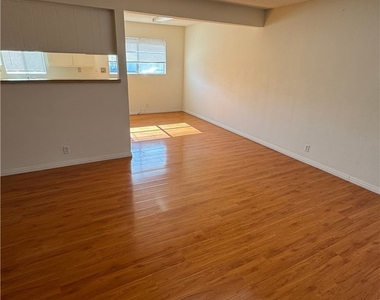 805 S Stoneman - Photo Thumbnail 1