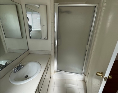 805 S Stoneman - Photo Thumbnail 14