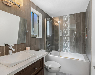 336 Hollywood Boulevard - Photo Thumbnail 14
