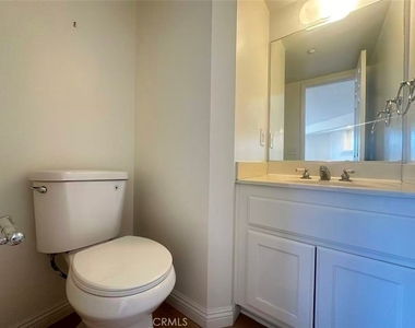 1033 W Duarte Rd #a - Photo Thumbnail 9