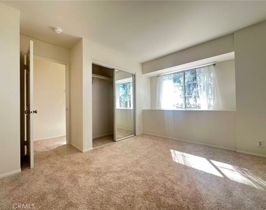 1033 W Duarte Rd #a - Photo Thumbnail 6